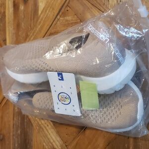 Women's Slip on Walking Sneakers size 8 or 38.5